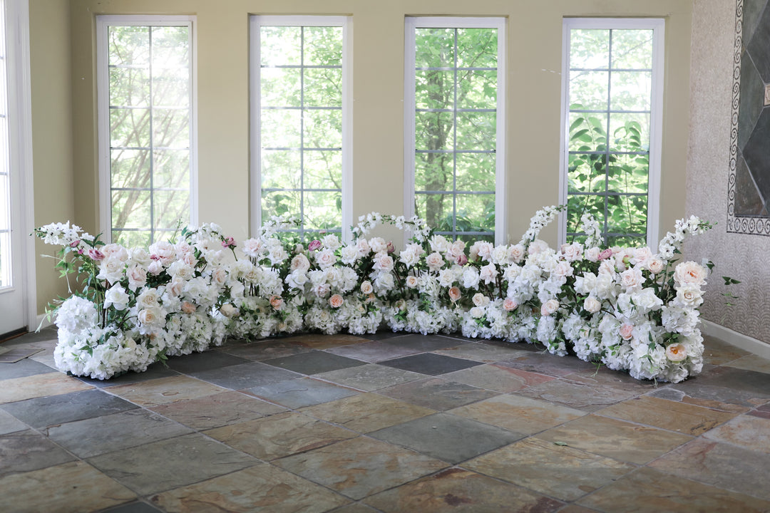 The Juliette Aisle Flowers