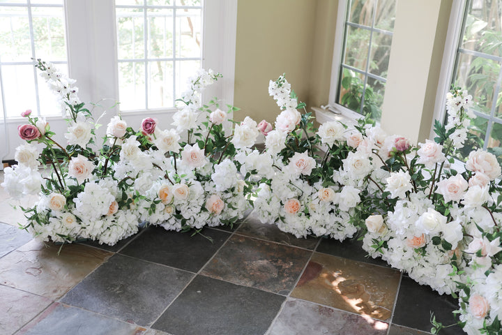 The Juliette Aisle Flowers