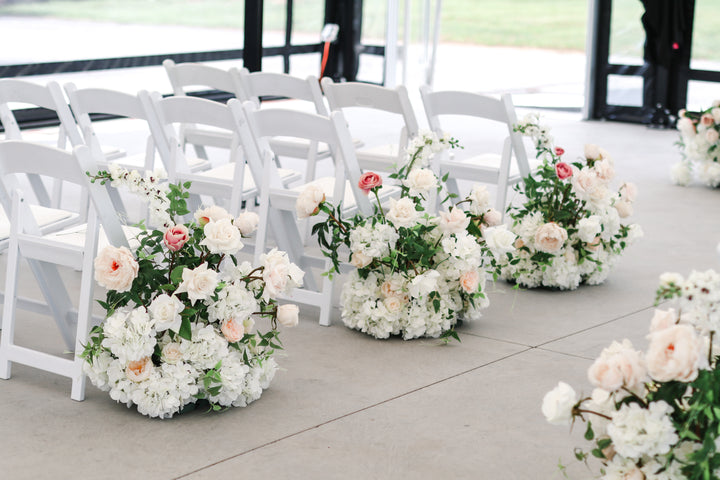 The Juliette Aisle Flowers