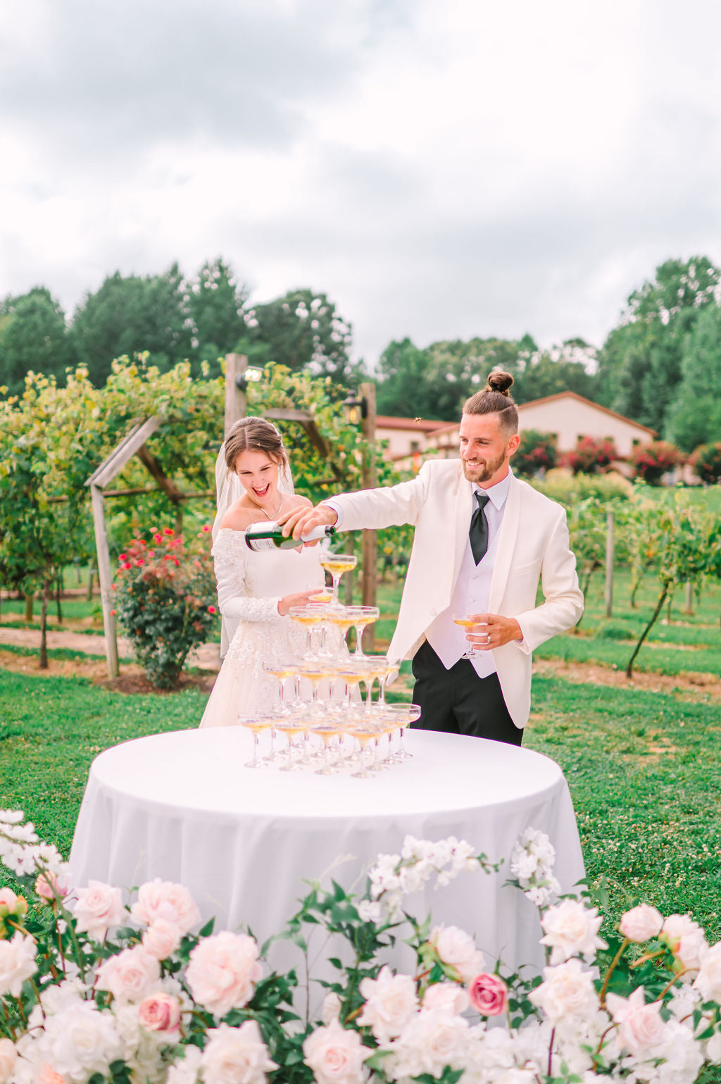 The Juliette Aisle Flowers