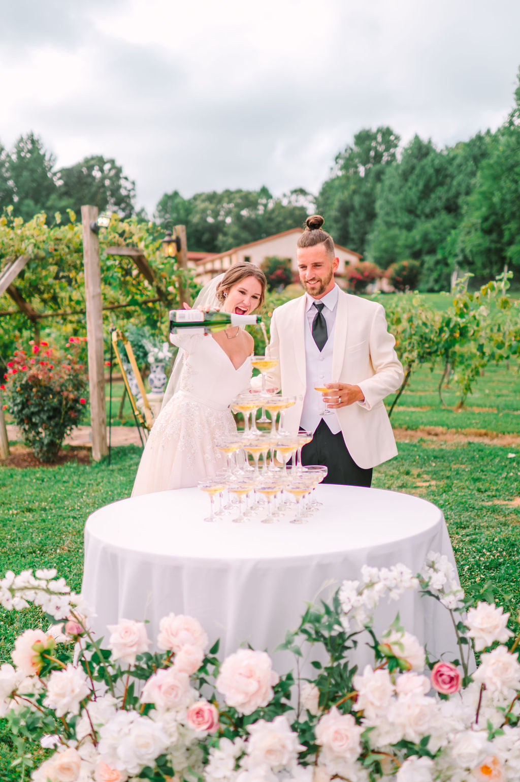 The Juliette Aisle Flowers
