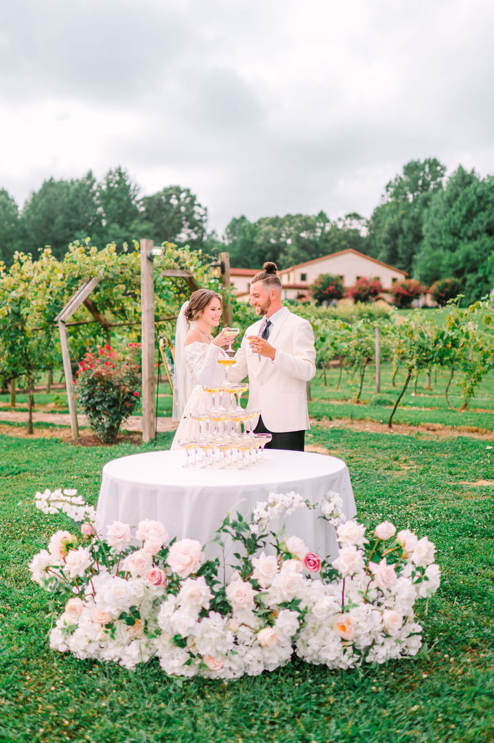 The Juliette Aisle Flowers